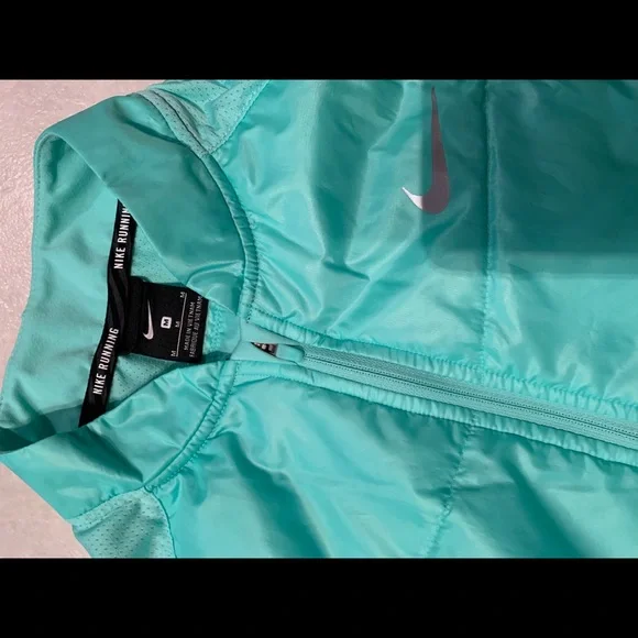 MINT GREEN -Nike rubbing vest - Picture 4 of 5